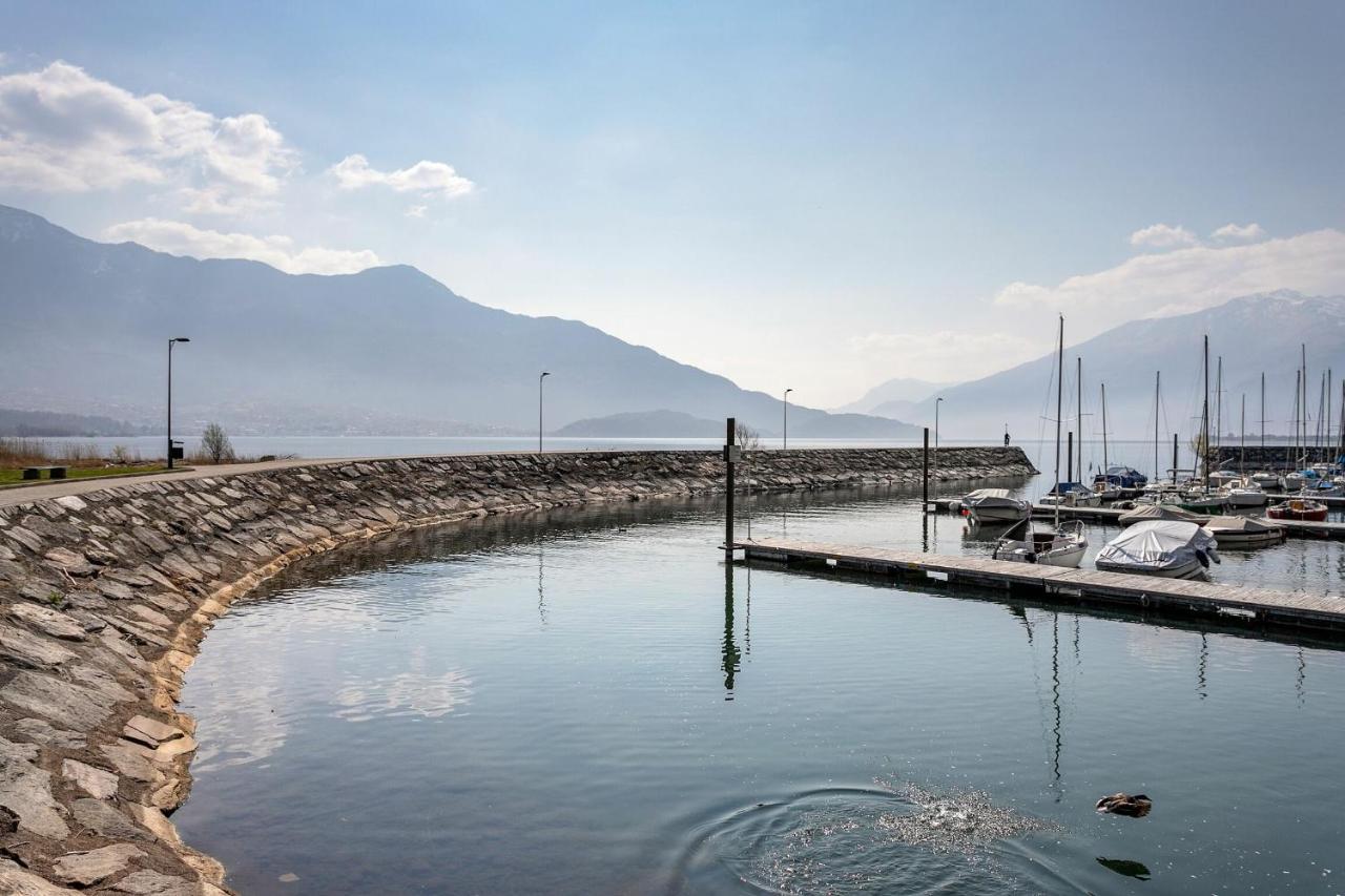 Yellow Lake View By Halldis Gera Lario Exterior foto