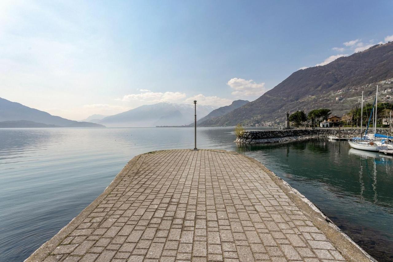 Yellow Lake View By Halldis Gera Lario Exterior foto