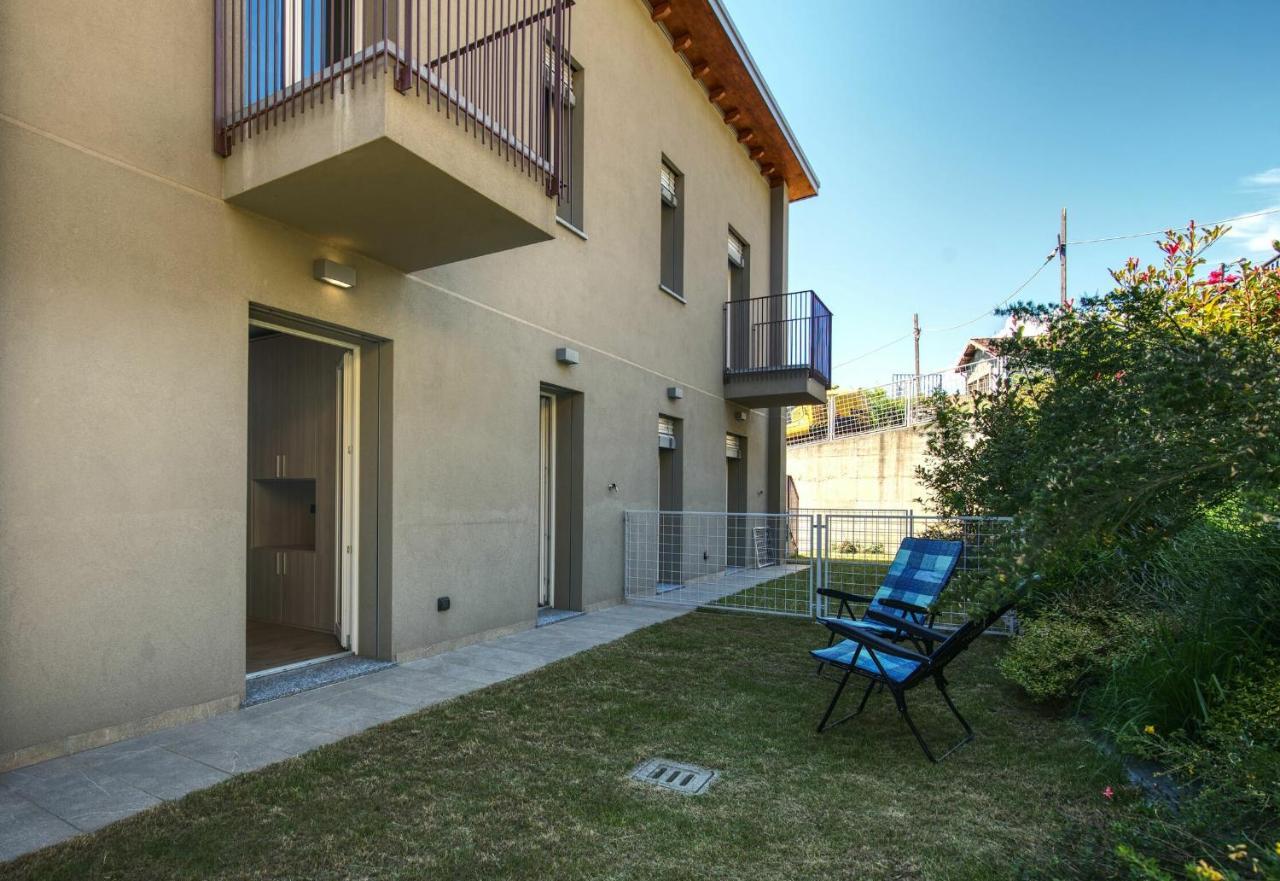 Yellow Lake View By Halldis Gera Lario Exterior foto