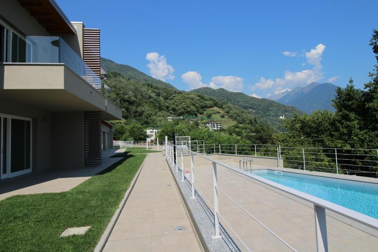 Yellow Lake View By Halldis Gera Lario Exterior foto